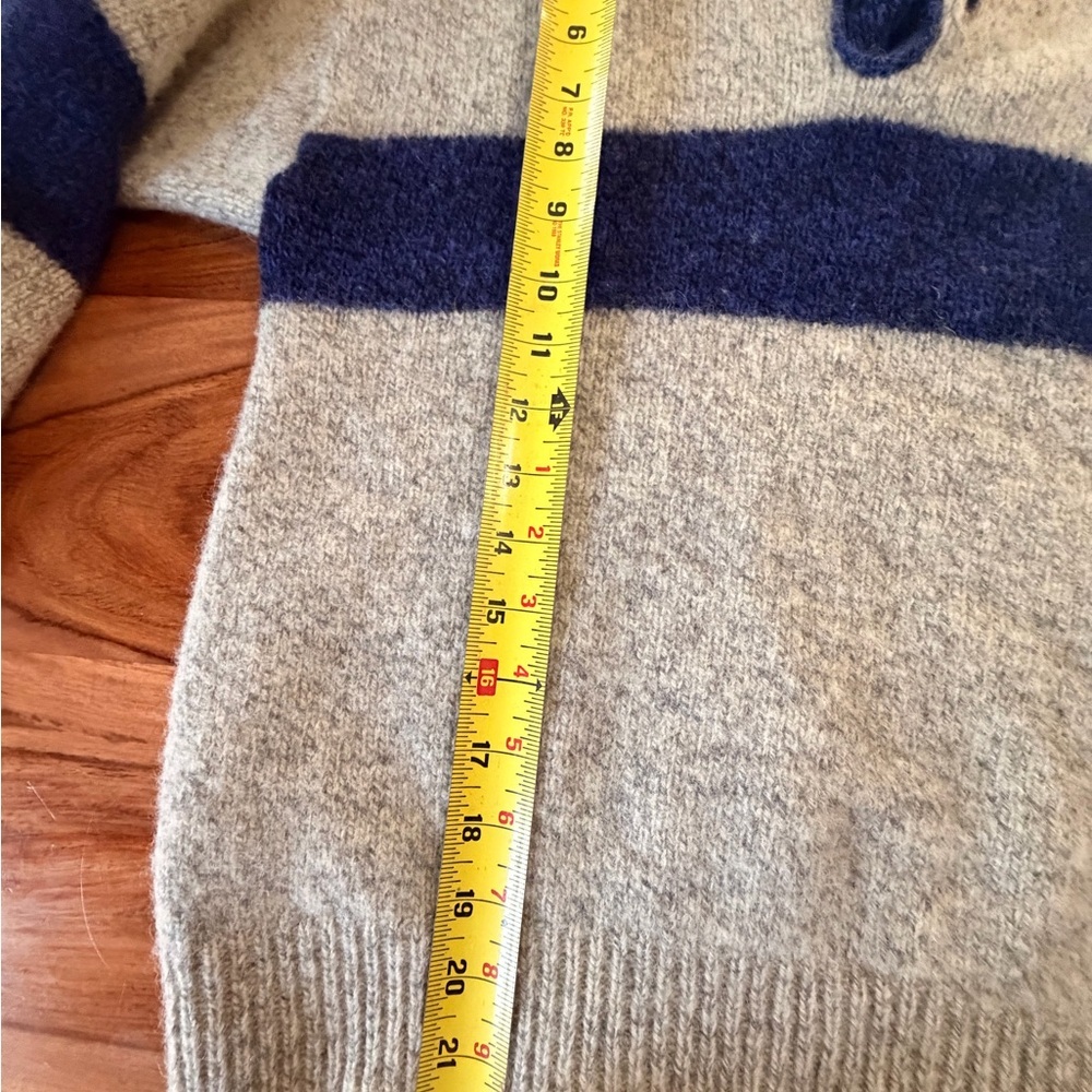 St. John's Bay Wool Gray and Blue Crewneck Sweater vintage - Picture 4 of 6